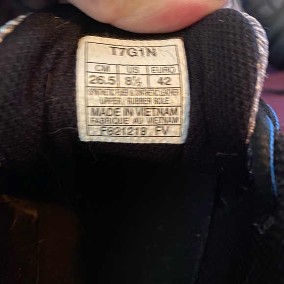 ASICS - Picture 3 of 5